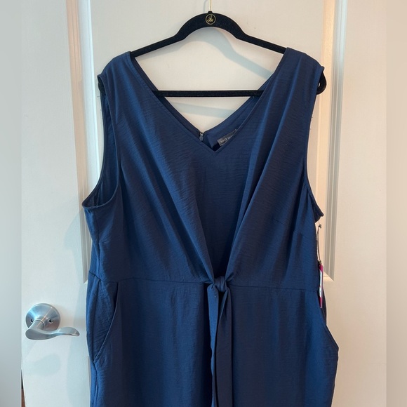 NWT Vince Camuto Classic Navy Tie Front Sleeveless Wide Leg Jumpsuit 3X - Picture 3 of 16